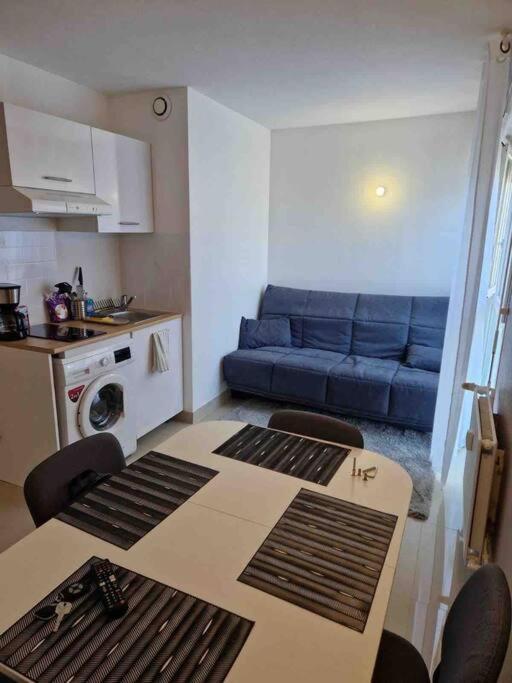 Residence Du Grand Stade Saint-Denis  Exteriör bild